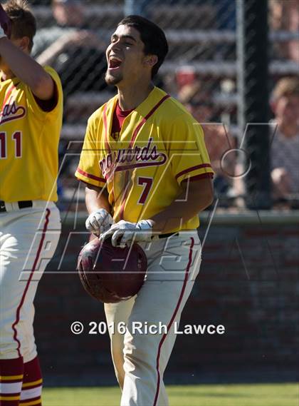 Thumbnail 1 in El Modena @ Esperanza photogallery.