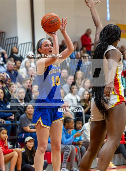 Thumbnail 1 in Incarnate Word Academy @ Burroughs photogallery.
