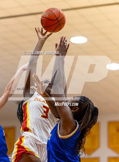 Thumbnail 3 in Incarnate Word Academy @ Burroughs photogallery.