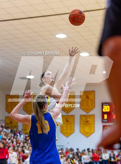 Thumbnail 1 in Incarnate Word Academy @ Burroughs photogallery.