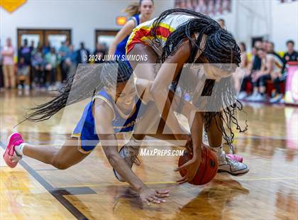 Thumbnail 2 in Incarnate Word Academy @ Burroughs photogallery.