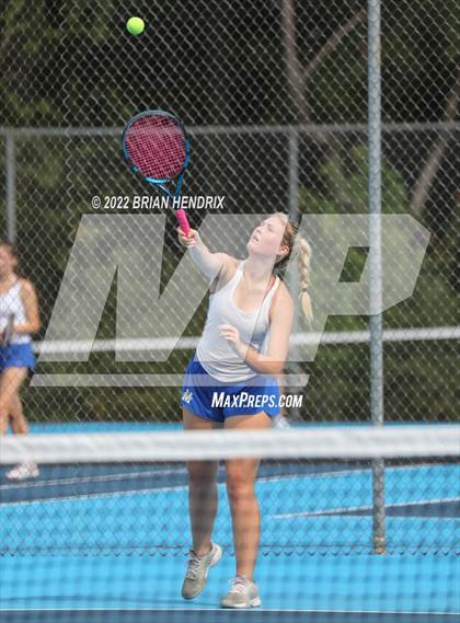 Thumbnail 2 in Maiden @ Foard photogallery.