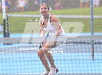 Thumbnail 3 in Maiden @ Foard photogallery.