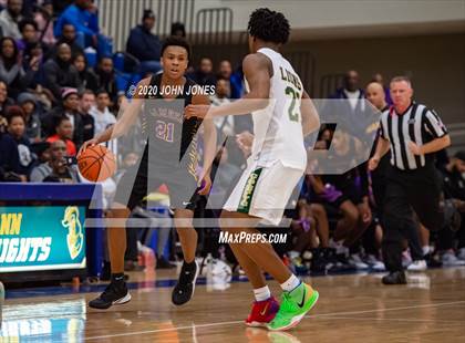 Thumbnail 3 in Roselle Catholic vs. Camden photogallery.