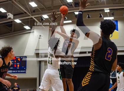 Thumbnail 2 in Roselle Catholic vs. Camden photogallery.