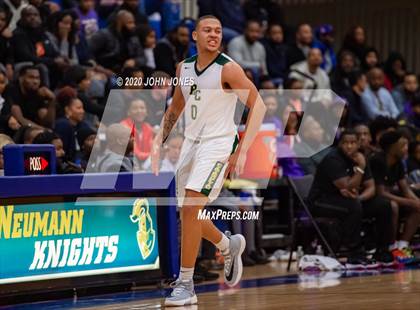 Thumbnail 3 in Roselle Catholic vs. Camden photogallery.
