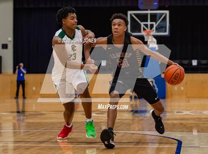 Thumbnail 2 in Roselle Catholic vs. Camden photogallery.