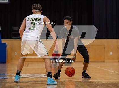Thumbnail 3 in Roselle Catholic vs. Camden photogallery.