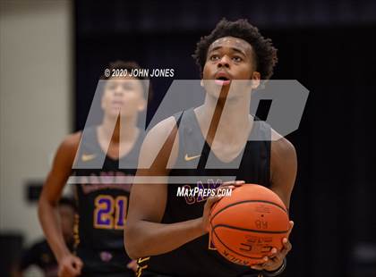 Thumbnail 3 in Roselle Catholic vs. Camden photogallery.
