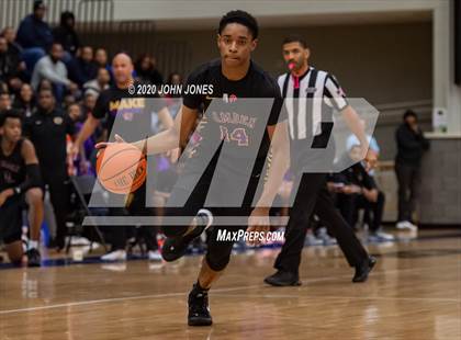 Thumbnail 1 in Roselle Catholic vs. Camden photogallery.