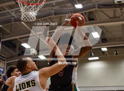 Thumbnail 2 in Roselle Catholic vs. Camden photogallery.