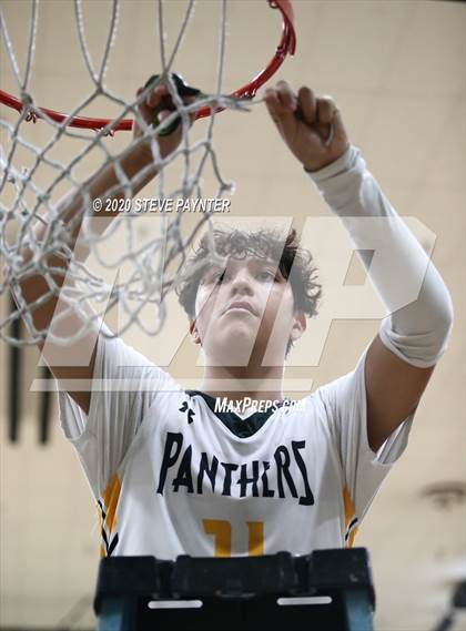 Thumbnail 3 in St. Mary's @ Peoria (AIA 4A Semifinal) photogallery.