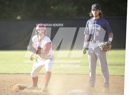 Thumbnail 3 in St. Stephens vs. Cuthbertson (NCHSAA 3A 2nd Round) photogallery.