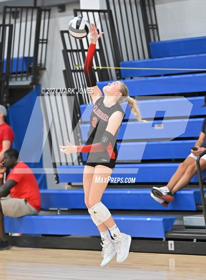 Thumbnail 2 in Marymount vs. Cornerstone Christian (Nike TOC Southwest) photogallery.
