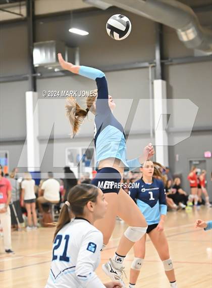 Thumbnail 2 in Marymount vs. Cornerstone Christian (Nike TOC Southwest) photogallery.