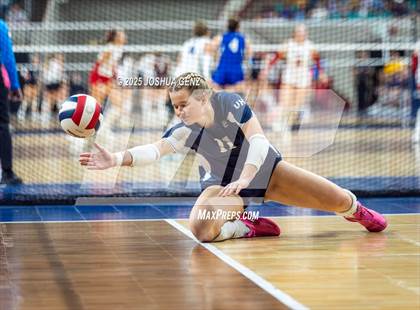 Thumbnail 3 in University vs. Lewis-Palmer (CHSAA 4A Semi-Finals) photogallery.