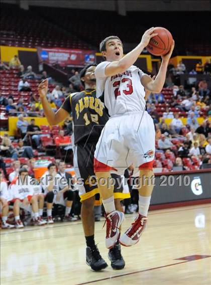 Thumbnail 1 in Marcos de Niza vs. Chaparral (AIA 5A-II State Tournament) photogallery.