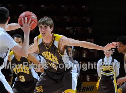 Thumbnail 2 in Marcos de Niza vs. Chaparral (AIA 5A-II State Tournament) photogallery.