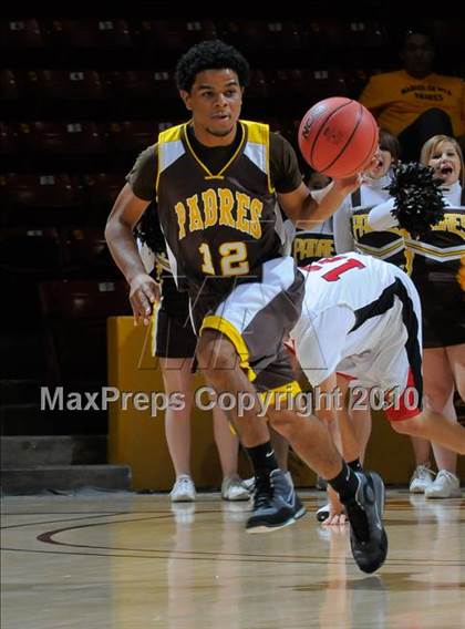 Thumbnail 1 in Marcos de Niza vs. Chaparral (AIA 5A-II State Tournament) photogallery.