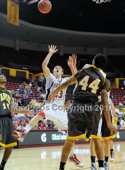 Thumbnail 3 in Marcos de Niza vs. Chaparral (AIA 5A-II State Tournament) photogallery.