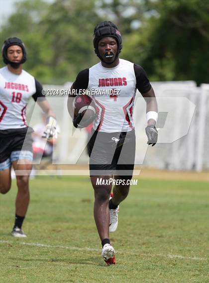 Thumbnail 2 in Rowe vs Horn (Texas 7 on 7 State Tournament) photogallery.