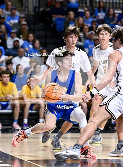 Thumbnail 2 in Manila vs. Bergman (AAA 3A State Final) photogallery.