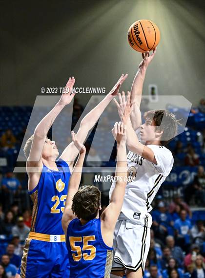 Thumbnail 3 in Manila vs. Bergman (AAA 3A State Final) photogallery.