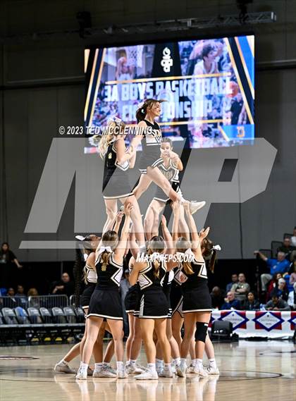 Thumbnail 1 in Manila vs. Bergman (AAA 3A State Final) photogallery.