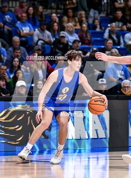 Thumbnail 1 in Manila vs. Bergman (AAA 3A State Final) photogallery.
