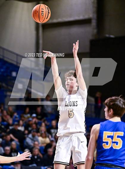 Thumbnail 1 in Manila vs. Bergman (AAA 3A State Final) photogallery.