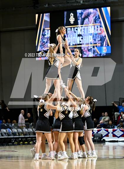 Thumbnail 2 in Manila vs. Bergman (AAA 3A State Final) photogallery.