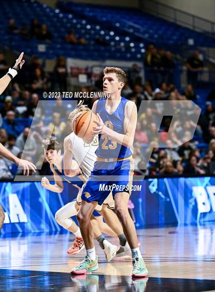 Thumbnail 3 in Manila vs. Bergman (AAA 3A State Final) photogallery.