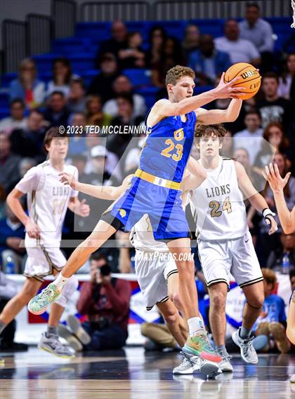 Thumbnail 2 in Manila vs. Bergman (AAA 3A State Final) photogallery.