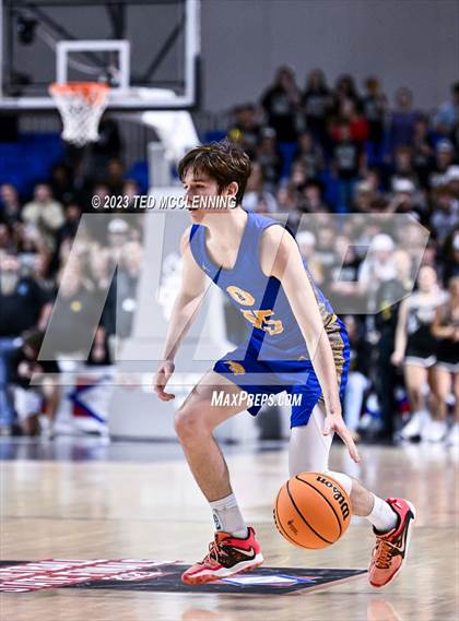 Thumbnail 2 in Manila vs. Bergman (AAA 3A State Final) photogallery.