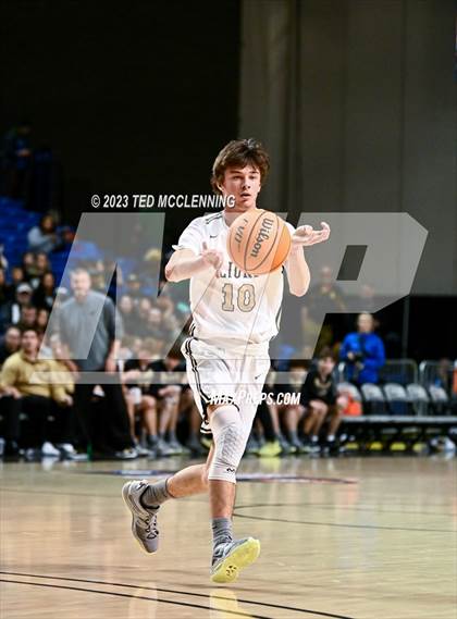 Thumbnail 1 in Manila vs. Bergman (AAA 3A State Final) photogallery.