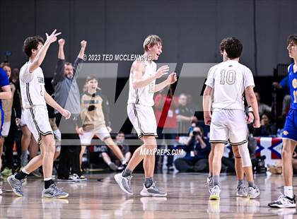 Thumbnail 1 in Manila vs. Bergman (AAA 3A State Final) photogallery.