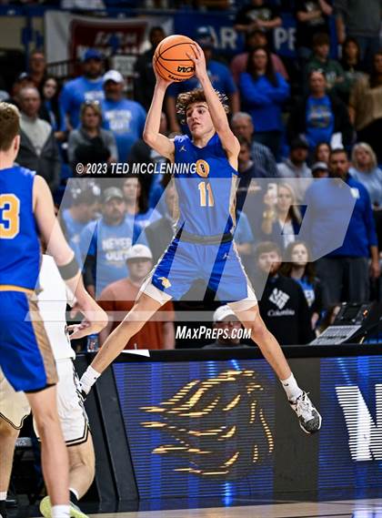 Thumbnail 3 in Manila vs. Bergman (AAA 3A State Final) photogallery.