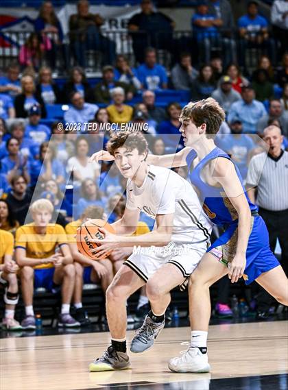 Thumbnail 1 in Manila vs. Bergman (AAA 3A State Final) photogallery.