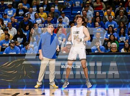 Thumbnail 1 in Manila vs. Bergman (AAA 3A State Final) photogallery.