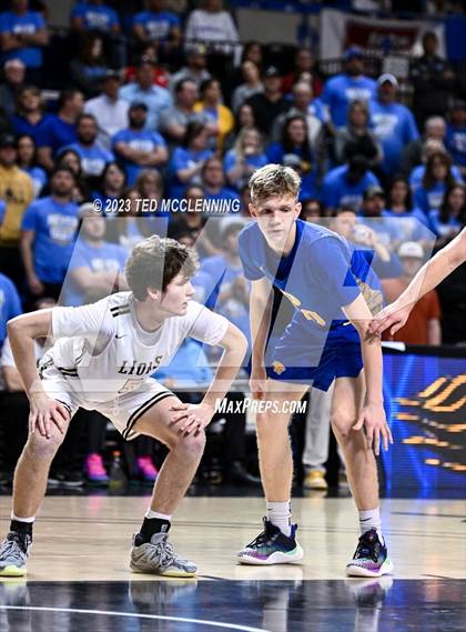 Thumbnail 2 in Manila vs. Bergman (AAA 3A State Final) photogallery.