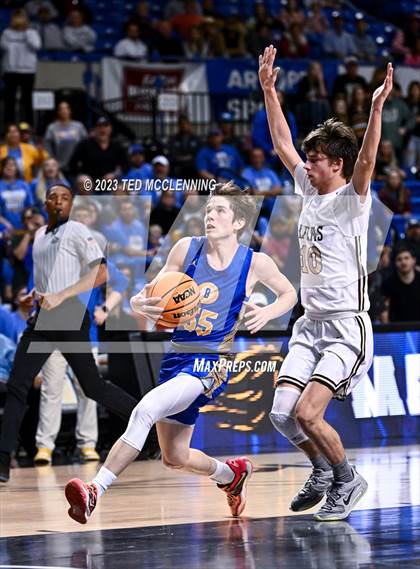 Thumbnail 2 in Manila vs. Bergman (AAA 3A State Final) photogallery.