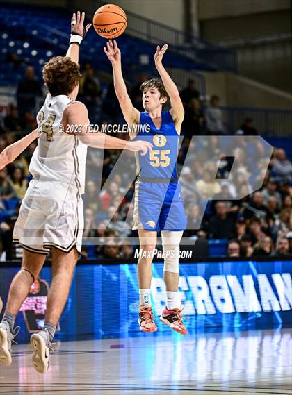 Thumbnail 1 in Manila vs. Bergman (AAA 3A State Final) photogallery.
