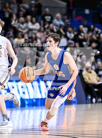 Thumbnail 2 in Manila vs. Bergman (AAA 3A State Final) photogallery.