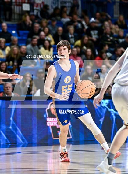 Thumbnail 1 in Manila vs. Bergman (AAA 3A State Final) photogallery.