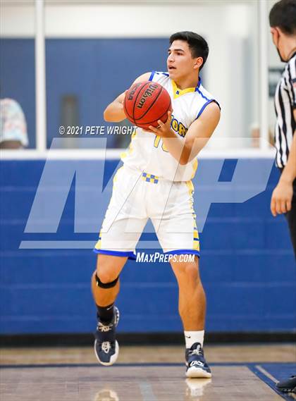 Thumbnail 1 in Manatee vs Sarasota Boys Basketball Allstar Game photogallery.