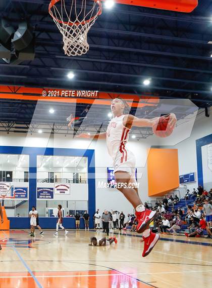 Thumbnail 1 in Manatee vs Sarasota Boys Basketball Allstar Game photogallery.