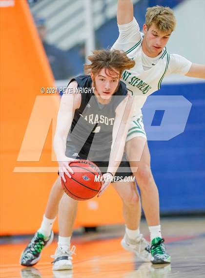 Thumbnail 1 in Manatee vs Sarasota Boys Basketball Allstar Game photogallery.
