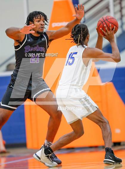 Thumbnail 1 in Manatee vs Sarasota Boys Basketball Allstar Game photogallery.