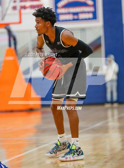Thumbnail 1 in Manatee vs Sarasota Boys Basketball Allstar Game photogallery.