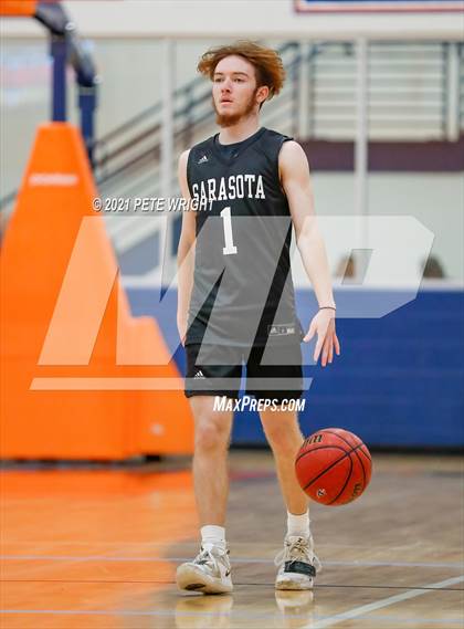 Thumbnail 1 in Manatee vs Sarasota Boys Basketball Allstar Game photogallery.
